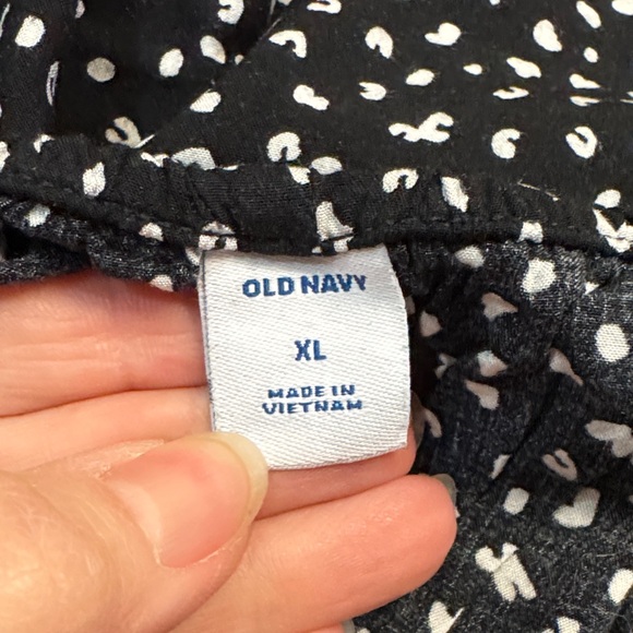 Old Navy Black and White Spotted Maxi Dress - Picture 5 of 6